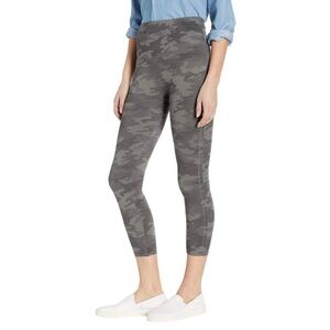 Spanx Womens Cropped Look at Me Now Seamless Leggings in Sage Camo size Small